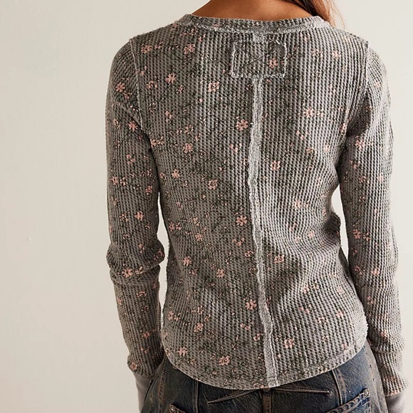 FREE PEOPLE WE THE FREE PRETTY LITTLE THERMAL - SAGE COMBO - Picture 4 of 4